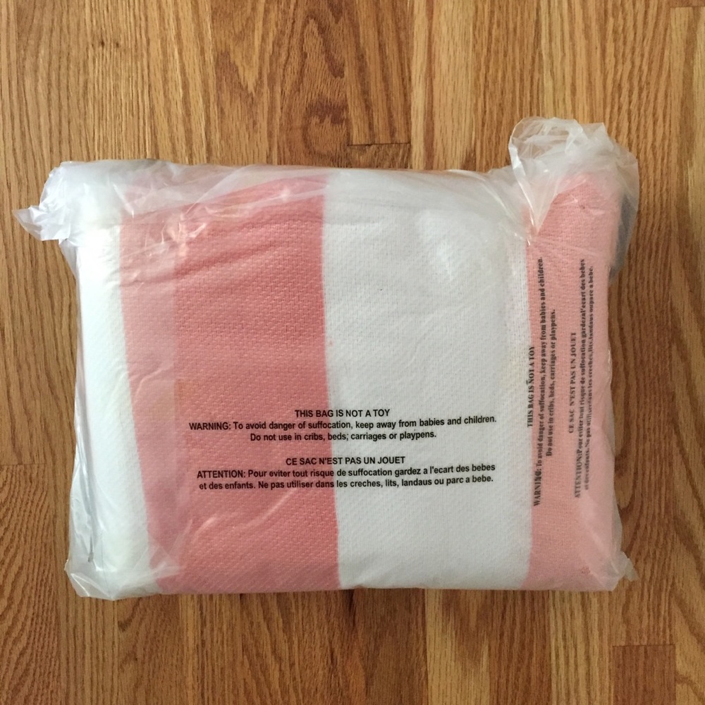 VS tote and blanket - Picture 4 of 4